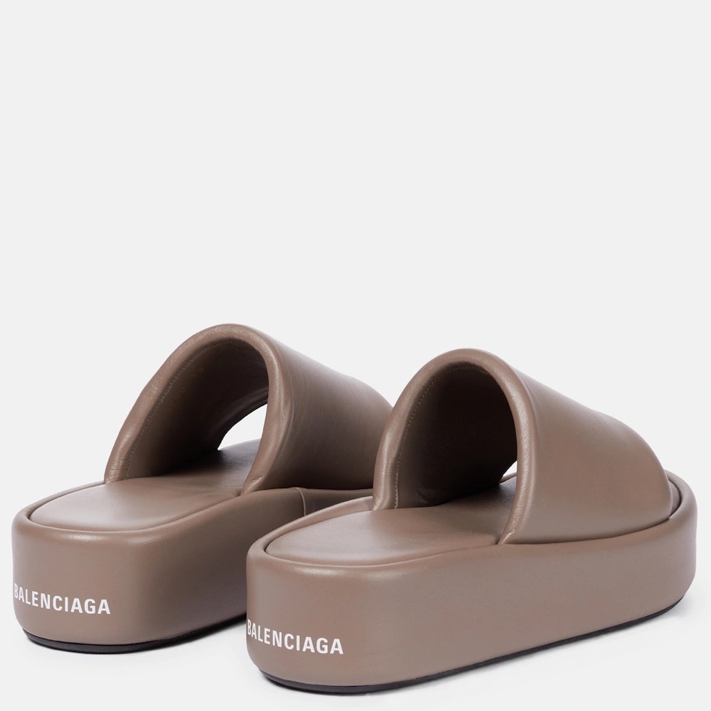 Rise Sandale in dark beige and white smooth nappa lambskin